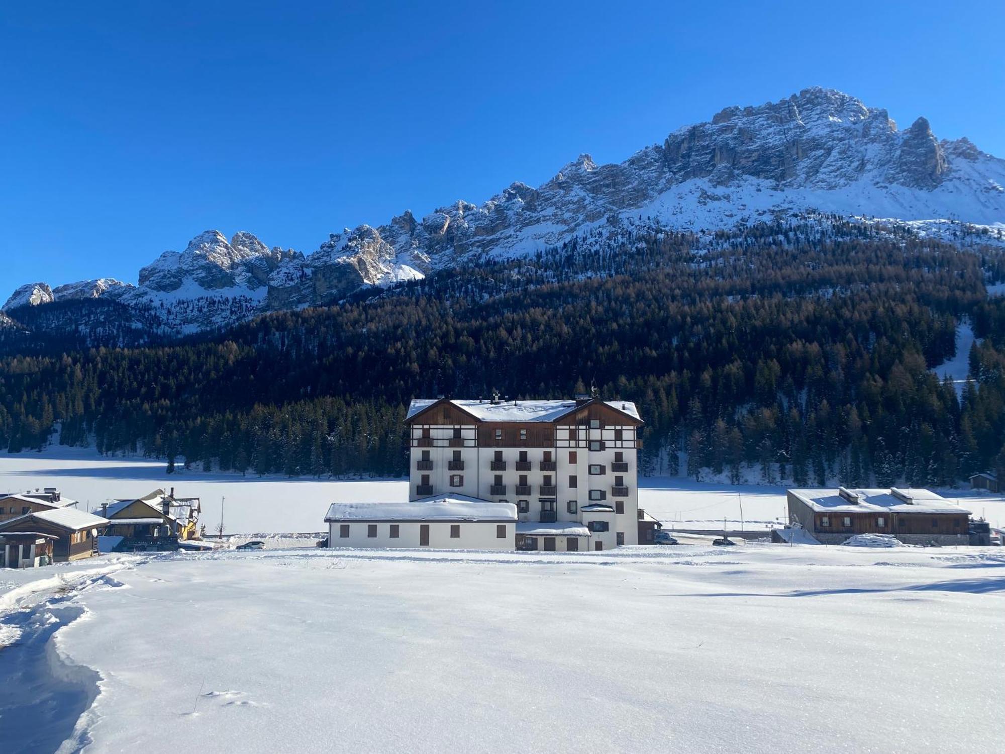 Casetta Sul Lago Di Misurina Esterno foto